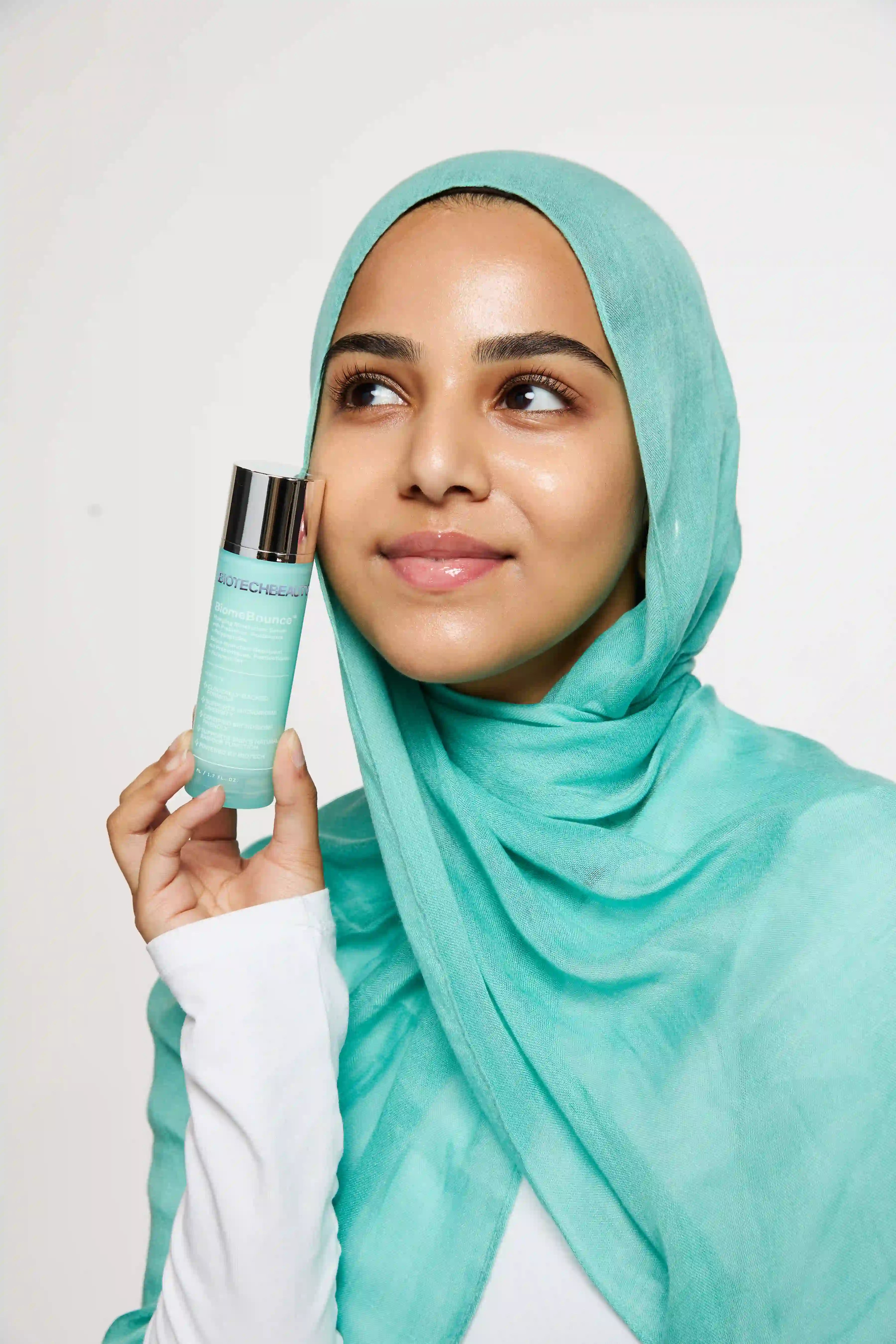 BiomeBounce® Plumping Moisturizer and Makeup Primer with BiomeBounce® Plumping Moisturizer and Makeup Primer with